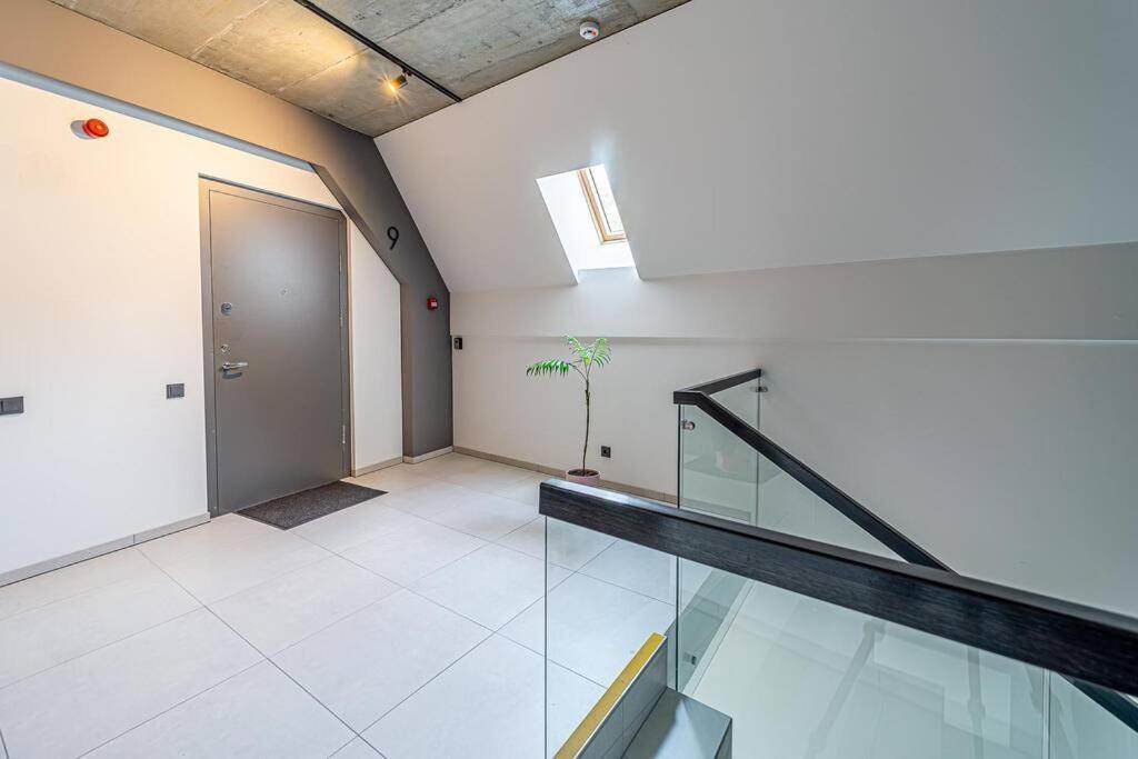 Sky Apartment With Free Parking And Balcony & Ac Kaunas Buitenkant foto