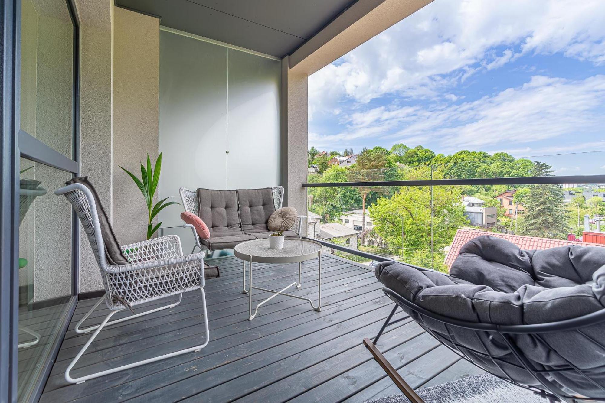 Sky Apartment With Free Parking And Balcony & Ac Kaunas Buitenkant foto